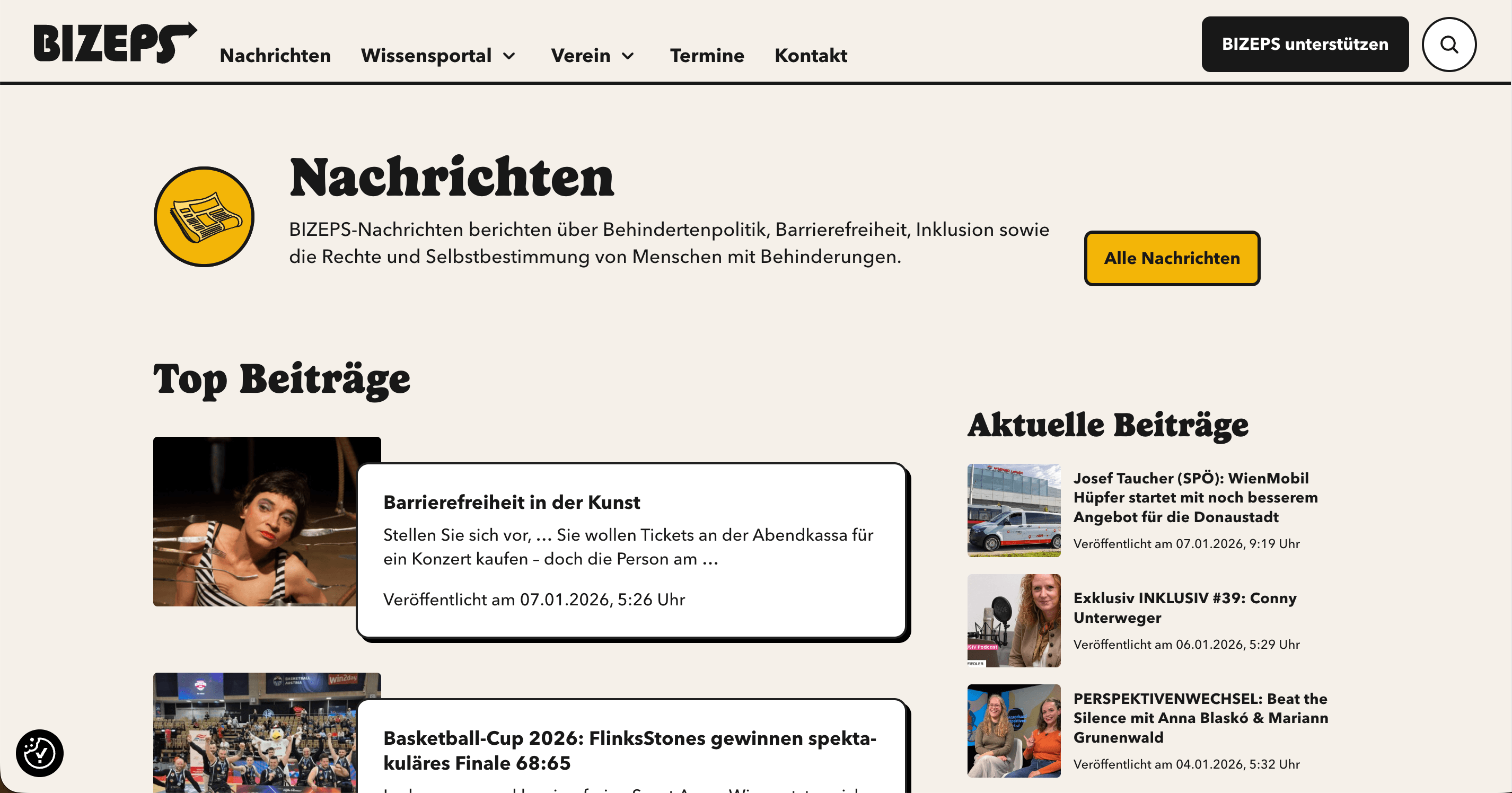 Website mit Nachrichtenübersicht, Top- und aktuelle Beiträge auf hellem Hintergrund.