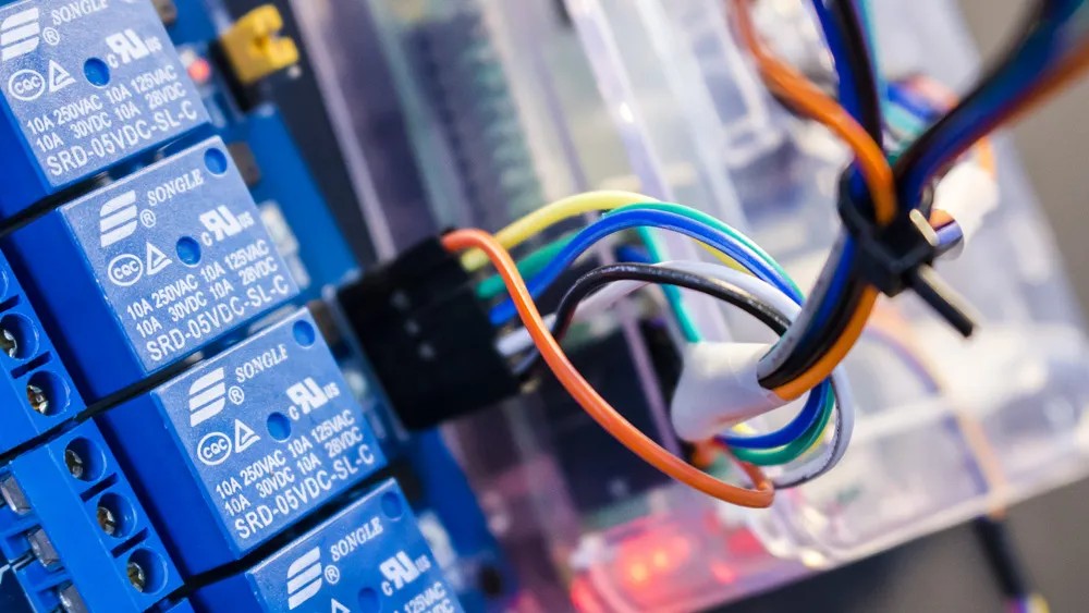 Close up photo of the pi and a relay